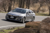 1976年の初代から数え10代目となる最新の「ホンダ・アコード」は、2020年2月20日に国内導入が発表された。