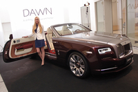 ロールス・ロイス・ドーン、日本上陸の画像