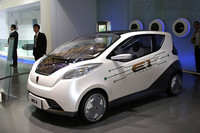 EVのコンセプトカー「栄威E1」。