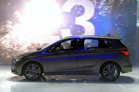 全長は4342mm、ベースモデルには1.5リッター直3ターボエンジンが搭載される。