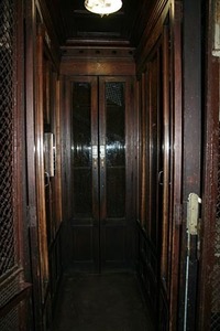 内部も味がある。