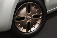 日産、2車種に創立80周年記念モデルを設定の画像