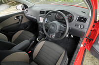 テスト車には、ディーラーオプションのAVナビ＆ETC（31.0万円）が装備される。