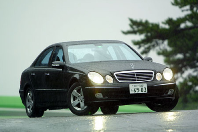 【スペック】全長×全幅×全高＝4820×1820×1435mm/ホイールベース＝2855mm/車重＝1680kg/駆動方式＝FR/3.2リッターV6SOHC18バルブ（224ps/5600rpm、32.1kgm/3000-4800rpm）/車両本体価格＝710.0万円
