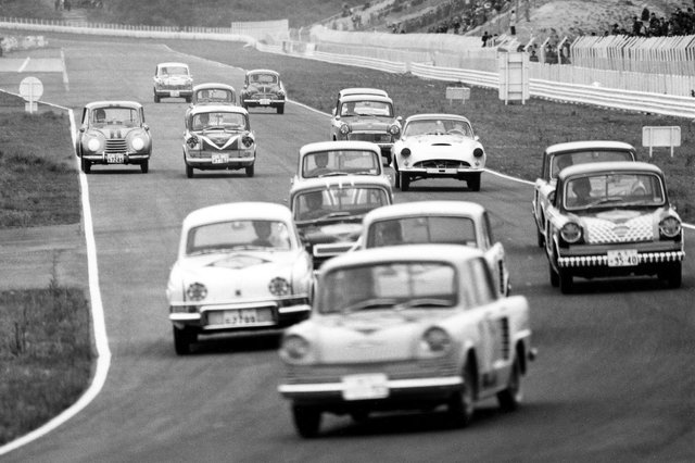 第54回 熱狂のsuper Gt 観客を魅了する 市販車 バトル Webcg