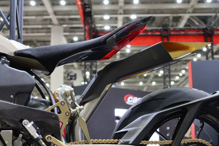 ヴァイルス988エイリアン