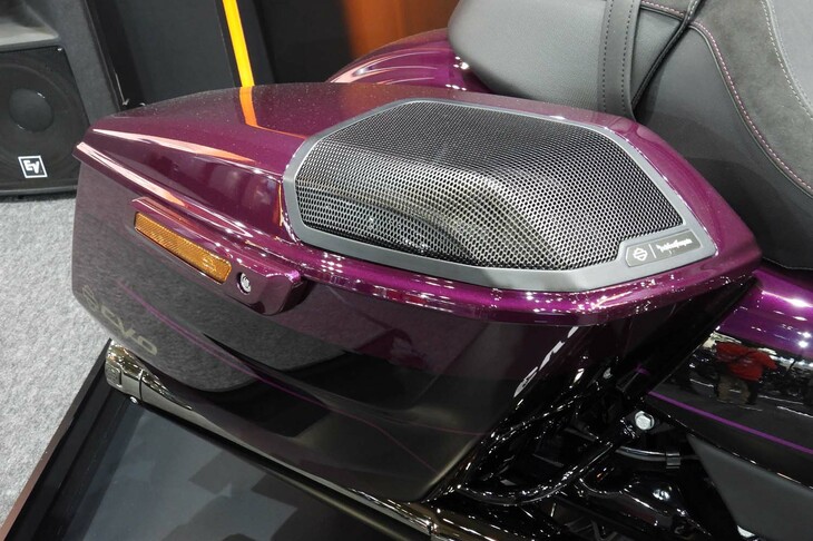 ハーレーダビッドソンCVOロードグライド