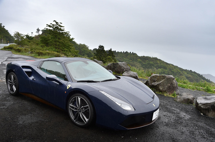 今回の試乗では、高速道路を中心に約280kmを走行。燃費は満タン法で6.4km/リッターを記録した。