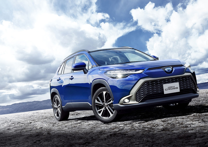 「トヨタ・カローラ クロス」も納期が長期化している一台。2023年こそは部品不足の解消にメドが立ってほしい。