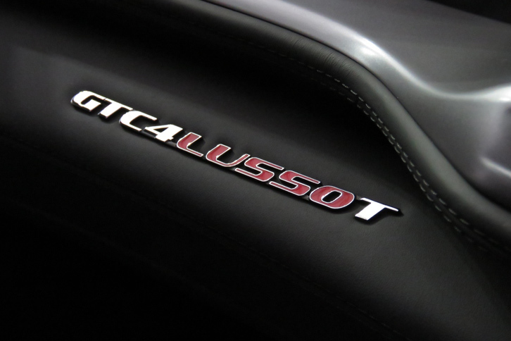 フェラーリGTC4ルッソT（インテリア）