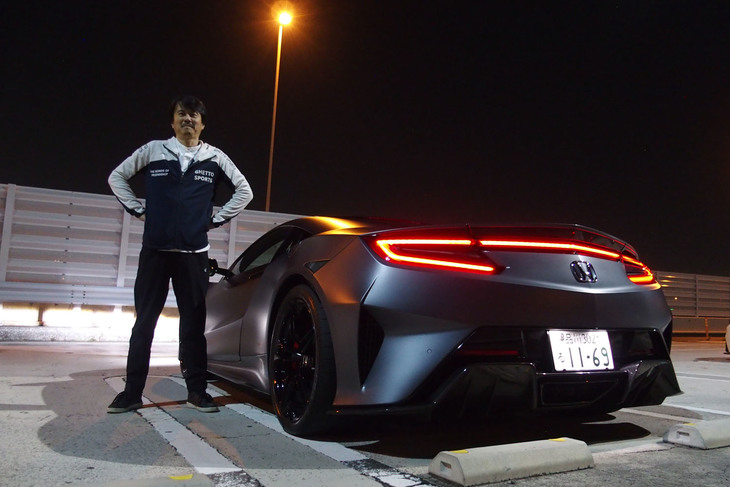 短命に終わった2代目「NSX」。初代「NSXタイプR」のオーナーは、「乗ればピカイチですが、やはり最初の値段が高かったのだと思います」と語っていた。