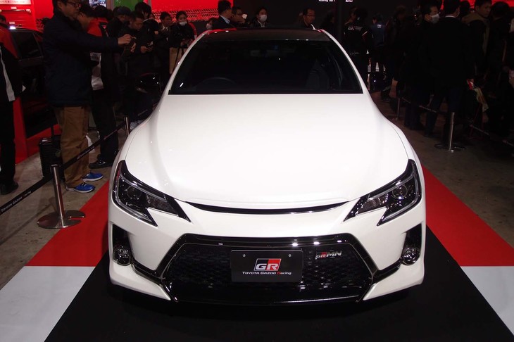 「マークX」をベースに開発されたコンプリートカー「マークX“GRMN”」。350台の限定で2019年3月に発売される。