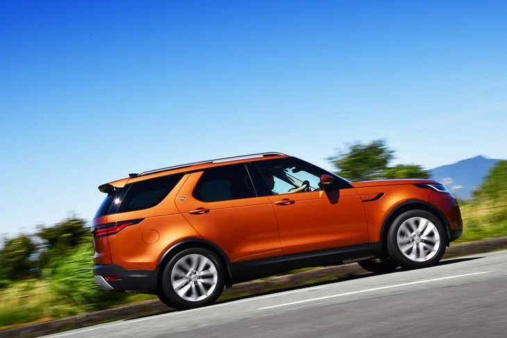 「D300」の0-100km/h加速のタイムは6.8秒、最高速は207km/hと公表されている。