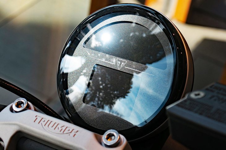 トライアンフ・トライデント660（メーター）