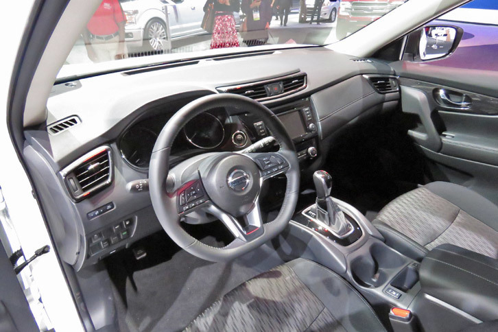 日産ローグ（日本名：エクストレイル）