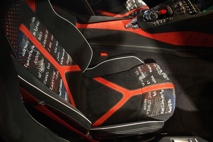 アヴェンタドールS“dressed”by Yohji Yamamoto（シート）