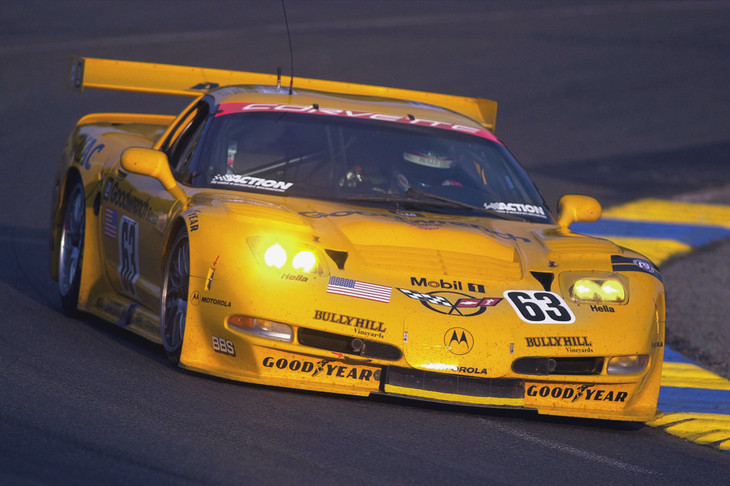 C5世代の「コルベット」のレーシングカー「C5-R」。同車は2001年、2002年、2004年と3度にわたりルマンでクラス優勝を果たしている。