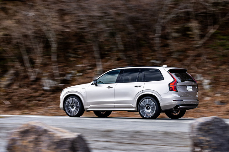 「XC90」は「スケーラブル・プロダクト・アーキテクチャー（SPA）」と呼ばれるプラットフォームを初採用したモデル。SPAは発表当初、電動パワートレインや自動運転技術への対応までを想定した次世代のプラットフォームと紹介された。