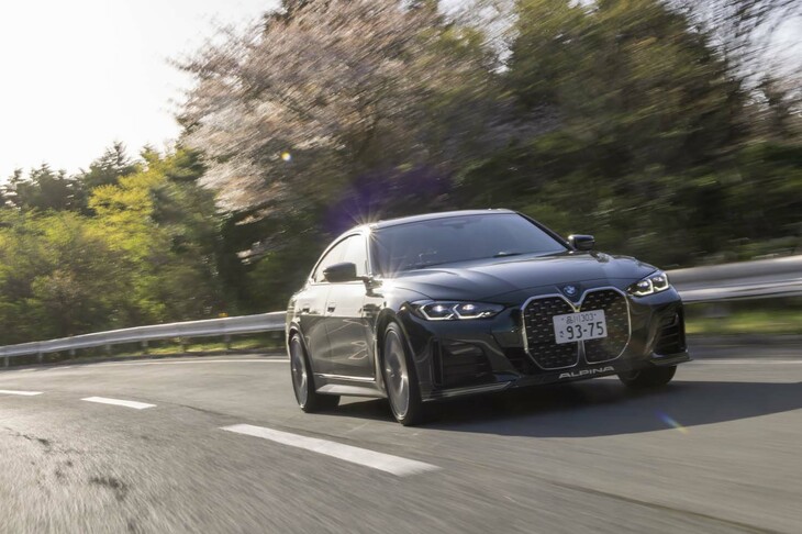 足まわりにはアルピナが独自にチューニングしたスポーツサスペンションを装備。操縦性と快適性を両立した見事な仕上がりだ。