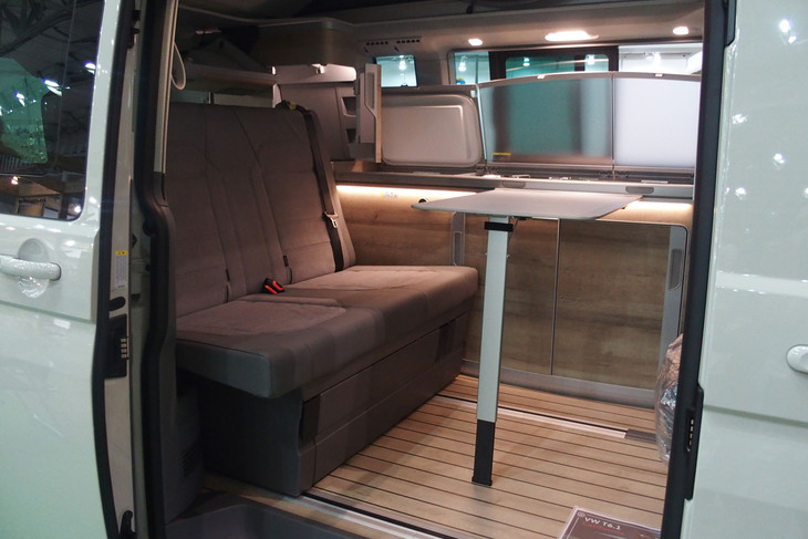 フォルクスワーゲンT6.1カリフォルニア オーシャン（2022年）／VW GAKUYA＆BLAZE CUT