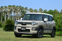 方々で高い評価を得ている、マイナーチェンジ版「スズキ・クロスビー」のデザイン。しかし、こうしたキャラクター性の強い意匠は、海外ではあまりウケがよくないという。