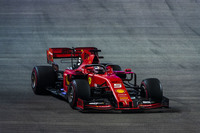 【F1 2019 速報】第15戦シンガポールGPでベッテルが起死回生の今季初V　フェラーリは1-2で3連勝