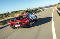 今日では、厳しさを増す環境規制・騒音規制により、スーパースポーツにも変化が求められている。「298GTB」は、新しい時代に向けたフェラーリの次なる一手なのだ。