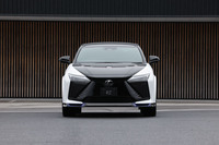「レクサスRZ450e“Fスポーツ パフォーマンス”」100台限定で発売【東京オートサロン2024】の画像