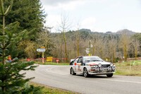 アウディは意外と台数少なめ。独特の音を奏でながら立ち上がっていく。