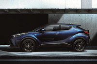 トヨタが「C-HR」の予防安全装備を強化　黒いアクセントが特徴の特別仕様車も発売の画像