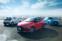2020年2月に国内販売がスタートした新型「トヨタ・ヤリス」。現在は3種類のパワートレインをそろえ、全18グレードがラインナップされている。