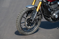 BMW F900GS（6MT）／ロイヤルエンフィールド・ヒマラヤ450／トライアンフ・スクランブラー400X（6MT）【試乗記】の画像