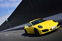 0-100km/hの加速タイムは、PDK仕様車の場合で4.2秒。最高速は291km/hと公表される。