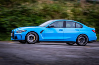 写真の外板色は、68万5000円の有償オプションとなる「BMW Individual」のボディーカラーで「リビエラ・ブルー」呼ばれるもの。「M3」では、オーダーメイドプログラムのBMW Individualを含めた多彩な内外装色やエクステリアパーツの組み合わせから、自分だけの一台をクリエイトできる。