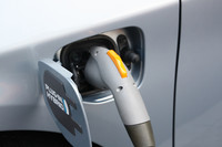 第417回：コレは新手のケータイか電気の馬車か？　わが家にEVがやってきた Yah! Yah! Yah!の画像