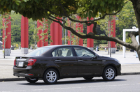 現在の「トヨタ・カローラ」は、1966年に発売された初代から数えて11代目にあたるもの。セダンは「カローラ アクシオ」、ワゴンは「カローラ フィールダー」の呼称で区別されている。