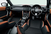 「GT“Limited”」（6AT）のインテリア。内装色はタン＆ブラック（オプション装着車）。