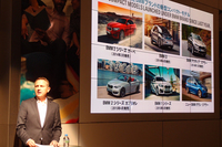 商品展開について説明する、BMWジャパンのペーター・クロンシュナーブル社長。いわく、「BMWにとって、プレミアムなコンパクトカー市場は重要性を増している」。