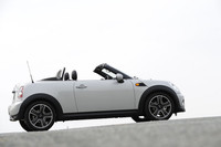 試乗車は、「ブラックスターRF」というタイプのアルミホイールをオプション装着していた。