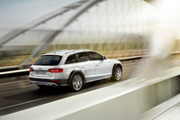 「アウディA4オールロードクワトロ」発売の画像