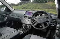 メルセデス・ベンツC250 CGI ブルーエフィシェンシー アバンギャルド（FR/5AT）【試乗記】の画像