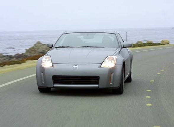 【スペック】Version ST：全長×全幅×全高＝4310×1815×1315mm/ホイールベース＝2650mm/車重＝1450kg/駆動方式＝FR/3.5リッターV6DOHC24バルブ（280ps/6200rpm、37.0kgm/4800rpm）/車両本体価格＝360.0万円（数値はすべて日本仕様）