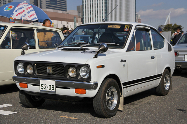 クラシックカーの祭典「ニューイヤーミーティング」の会場から（前編