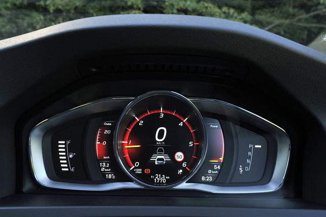ボルボ V60 クラスタースピードメーター. オフィシャルサイト