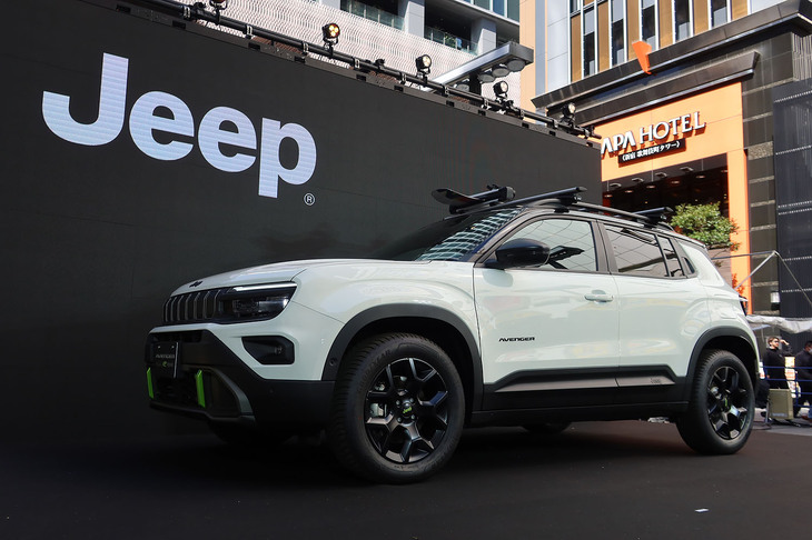 ジープ・アベンジャー4xeハイブリッド ローンチエディション
