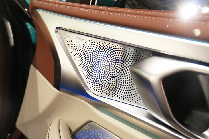 BMWアルピナB8グランクーペ（Bowers＆Wilkinsオーディオ）