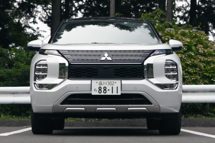 三菱アウトランダーP