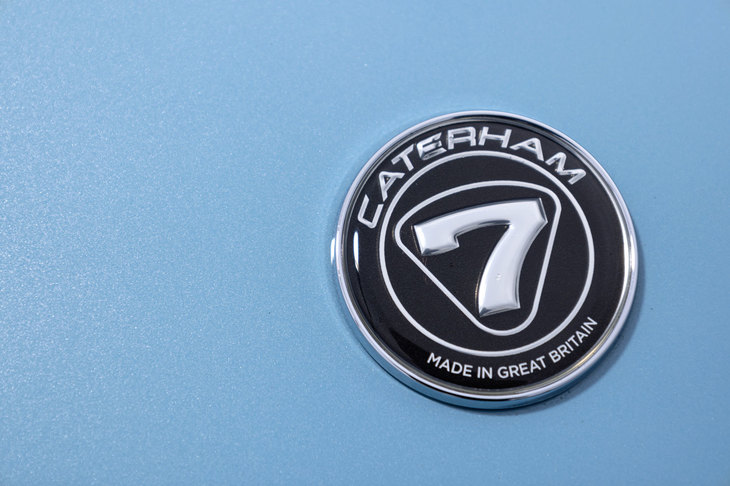 ケータハムの社名は、同社が拠点を構える英サリー州ケータハムの地名に由来する。今は日本のVTホールディングスの傘下にあるが、かの地でスポーツカーを“手作り”する伝統は変わらない。