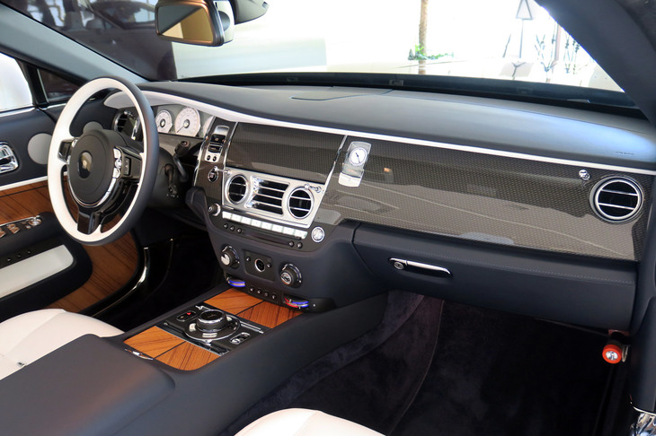 ロールス・ロイス・ベイサイド ドーン エアロカウリング（インストゥルメントパネルまわり）