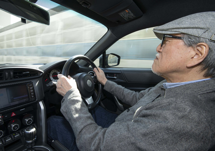 EnduraPro PLUSを装着した「トヨタ86」を駆って、横浜および周辺の首都高をテストドライブする。